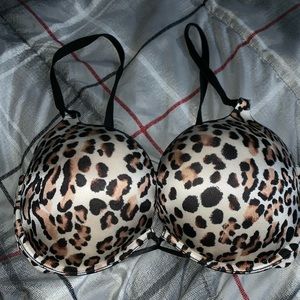 Victoria Secret 36 D bra